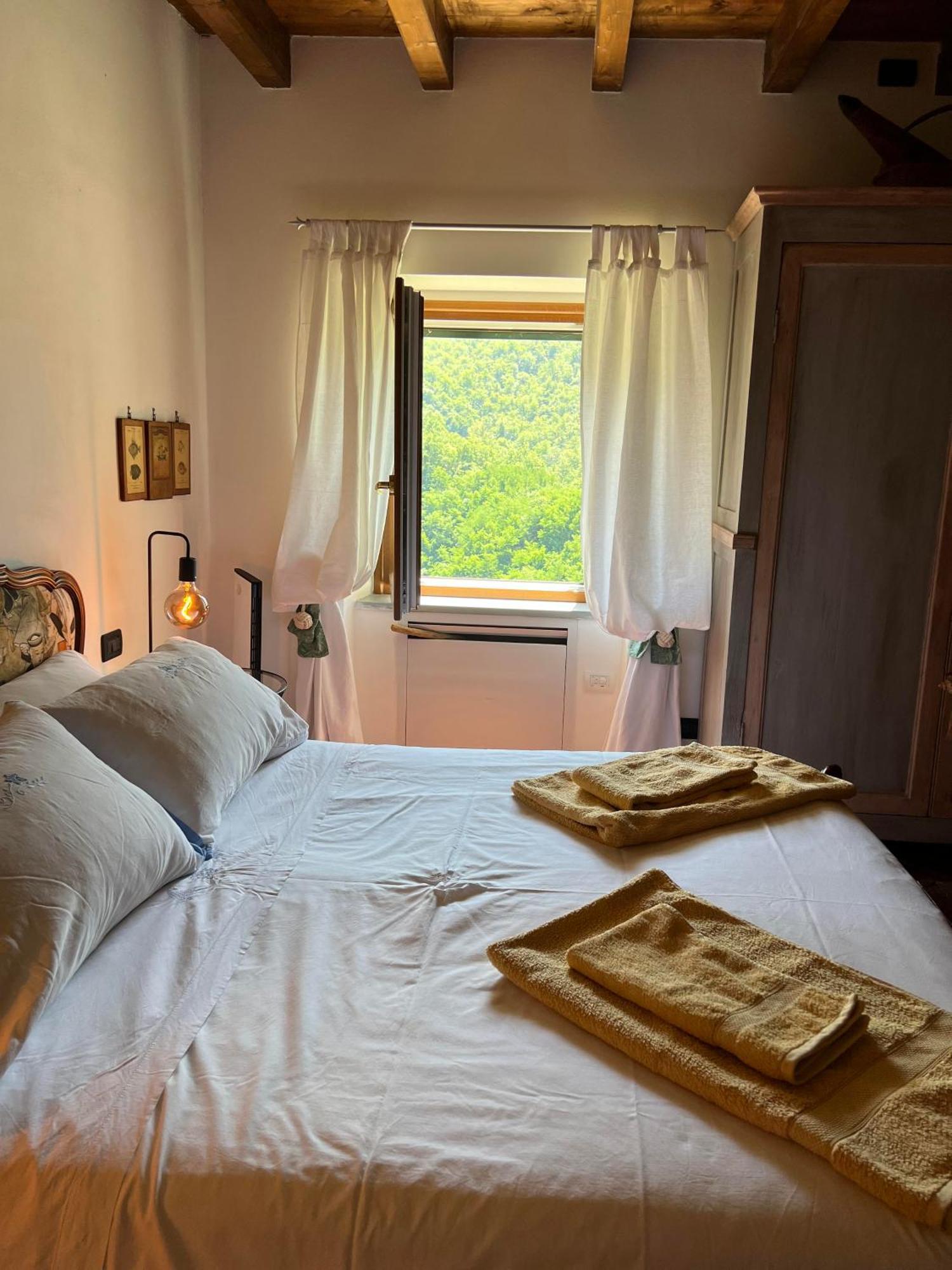 Casa Boru - A Beautiful Fully Restored Spacious House With Fantastic Views Calice al Cornoviglio Exterior photo