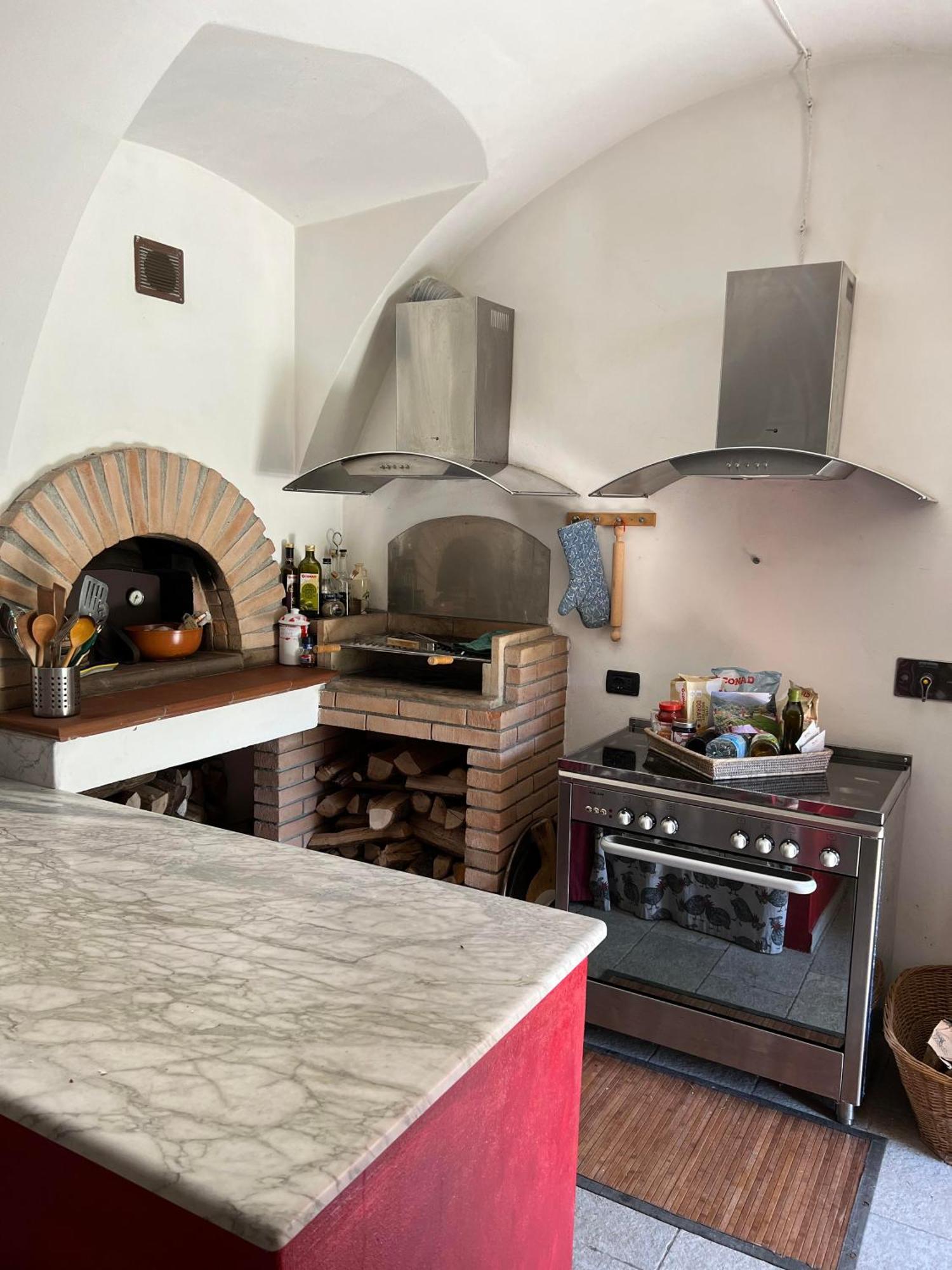 Casa Boru - A Beautiful Fully Restored Spacious House With Fantastic Views Calice al Cornoviglio Exterior photo